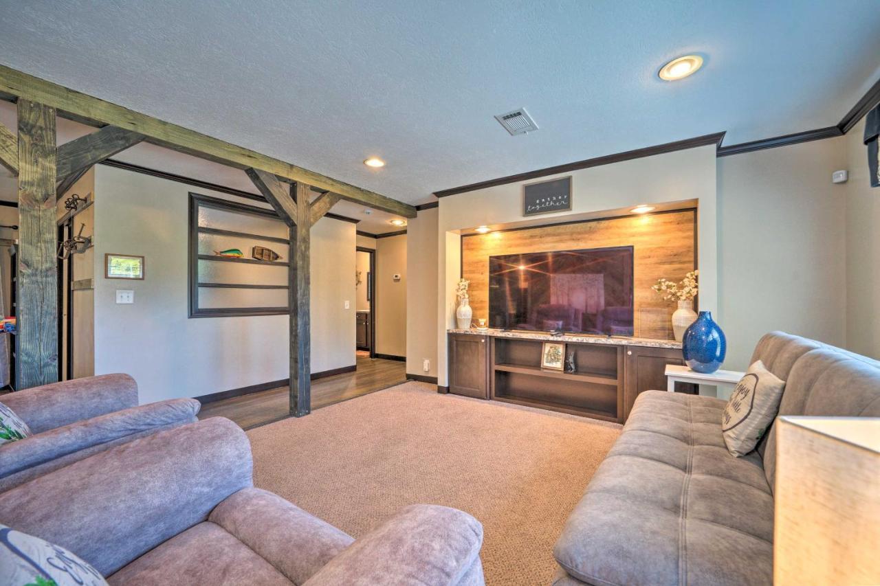 Pet-Friendly Home With Pool In Broken Bow! Exterior foto