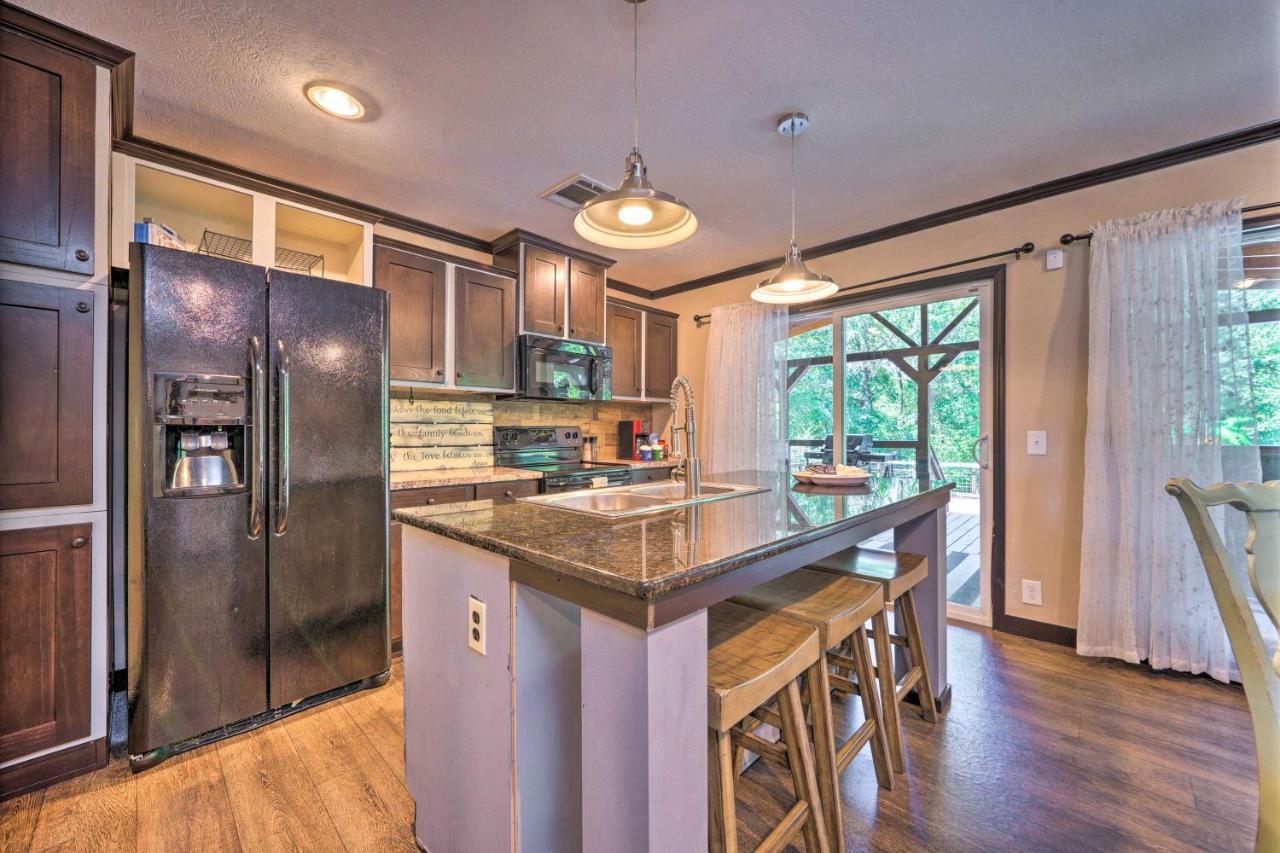 Pet-Friendly Home With Pool In Broken Bow! Exterior foto