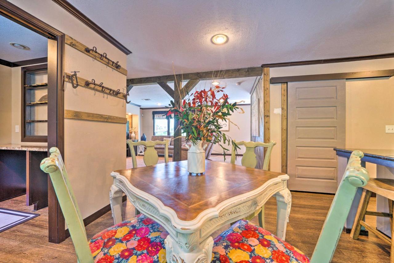Pet-Friendly Home With Pool In Broken Bow! Exterior foto