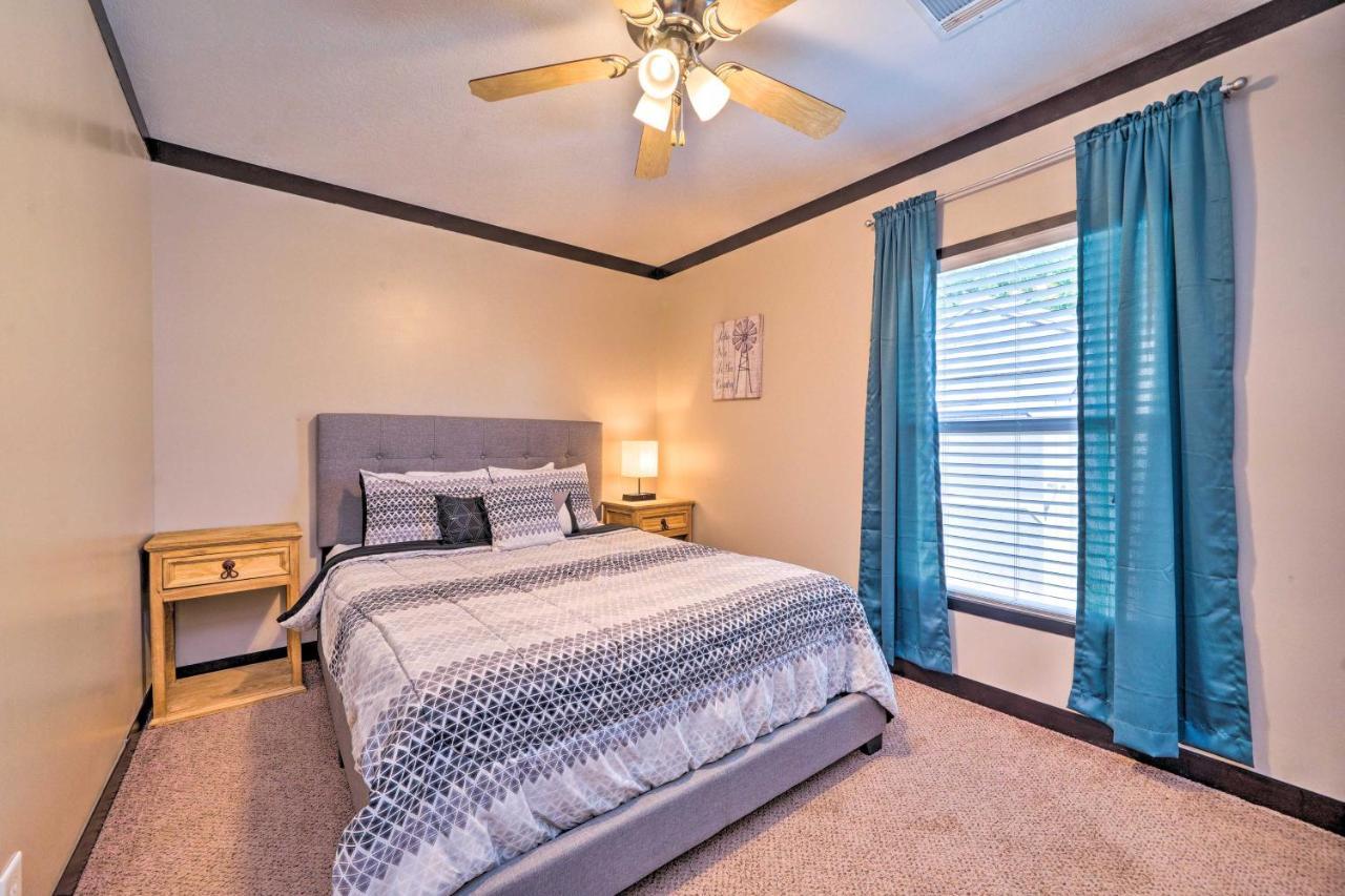 Pet-Friendly Home With Pool In Broken Bow! Exterior foto