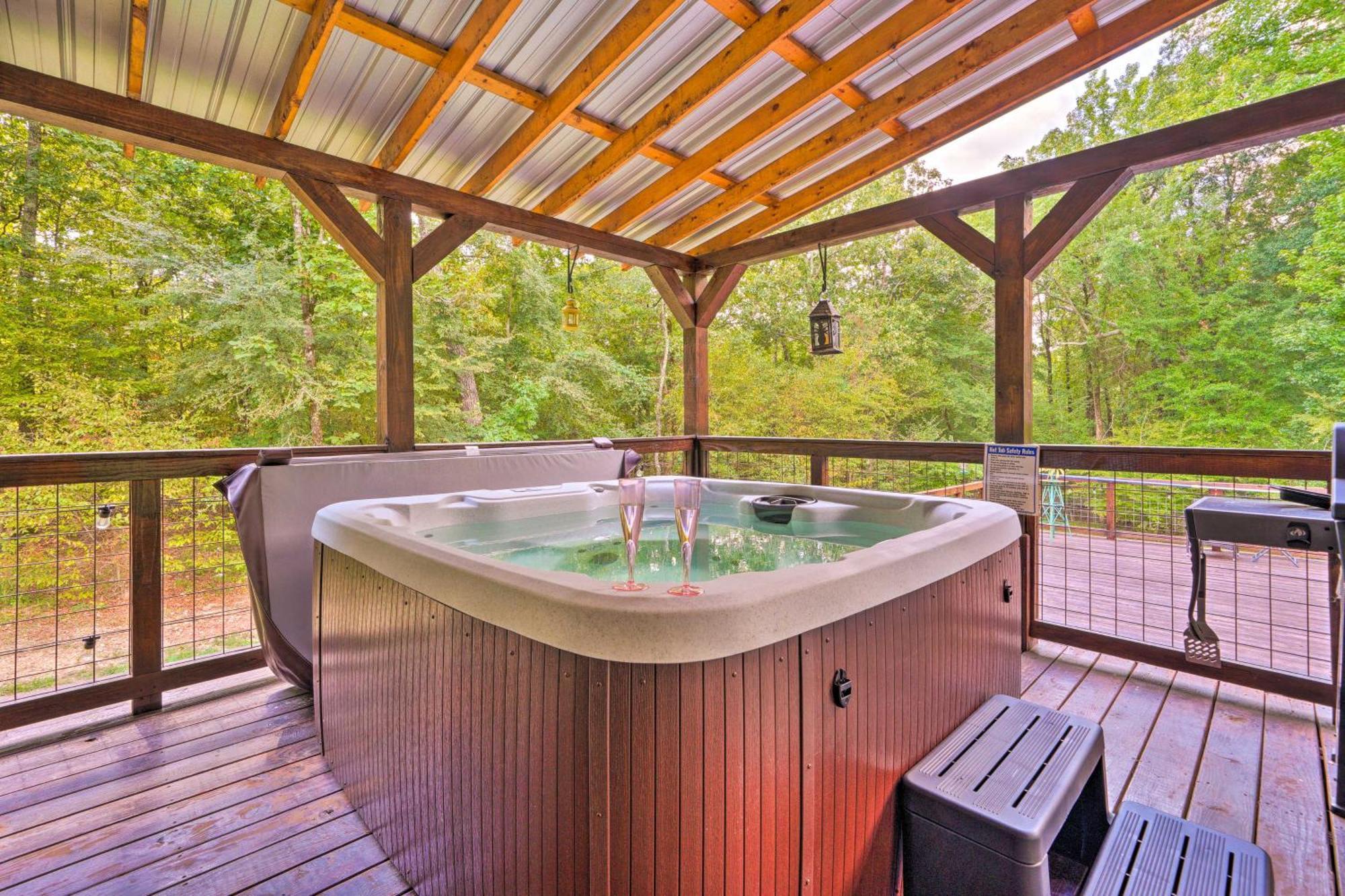 Pet-Friendly Home With Pool In Broken Bow! Exterior foto